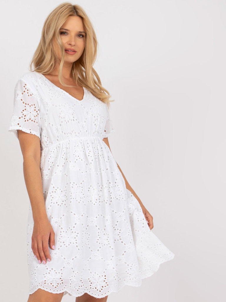biele madeirové šaty
