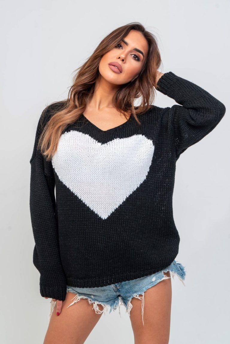 pulover so srdcom čierna